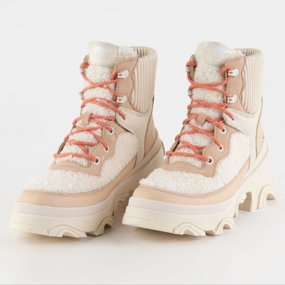 Sorel Brex Cozy Boot in Nova Sand & Sea Salt Size 7